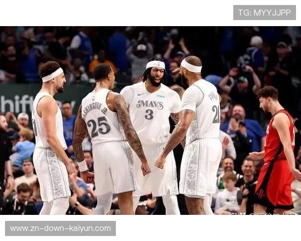 独行侠内线陷入危机 莱弗利加福德伤缺球队面临艰难考验